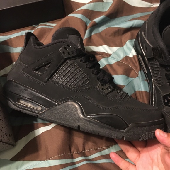 Air Jordan 4 Retro - Picture 4 of 12